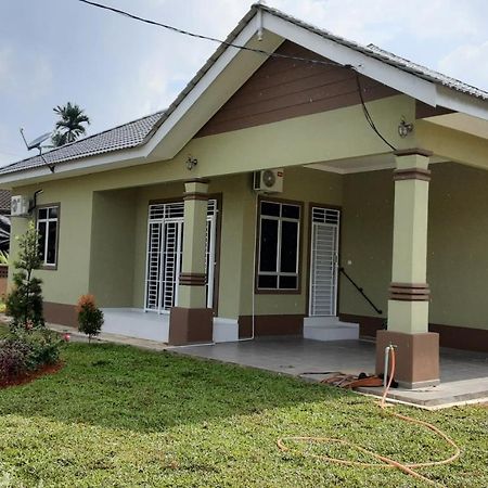 Villa Hijau Guest House Kampong Sura Tengah Esterno foto